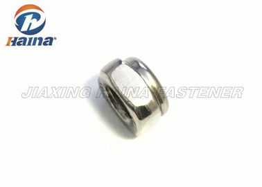 304 Stainless Steel Square Insert Nylon Lock Nuts Untuk Mengunci Konektor